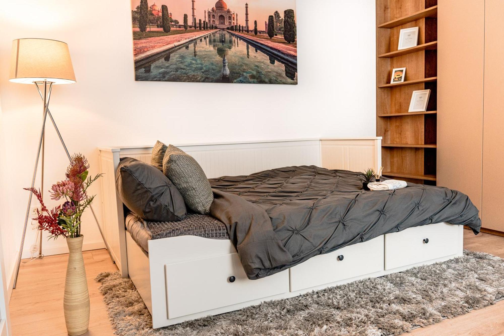 Central Athena Studio - Inima Pietei Unirii - By Openhouse Apartments Temeşvar Dış mekan fotoğraf