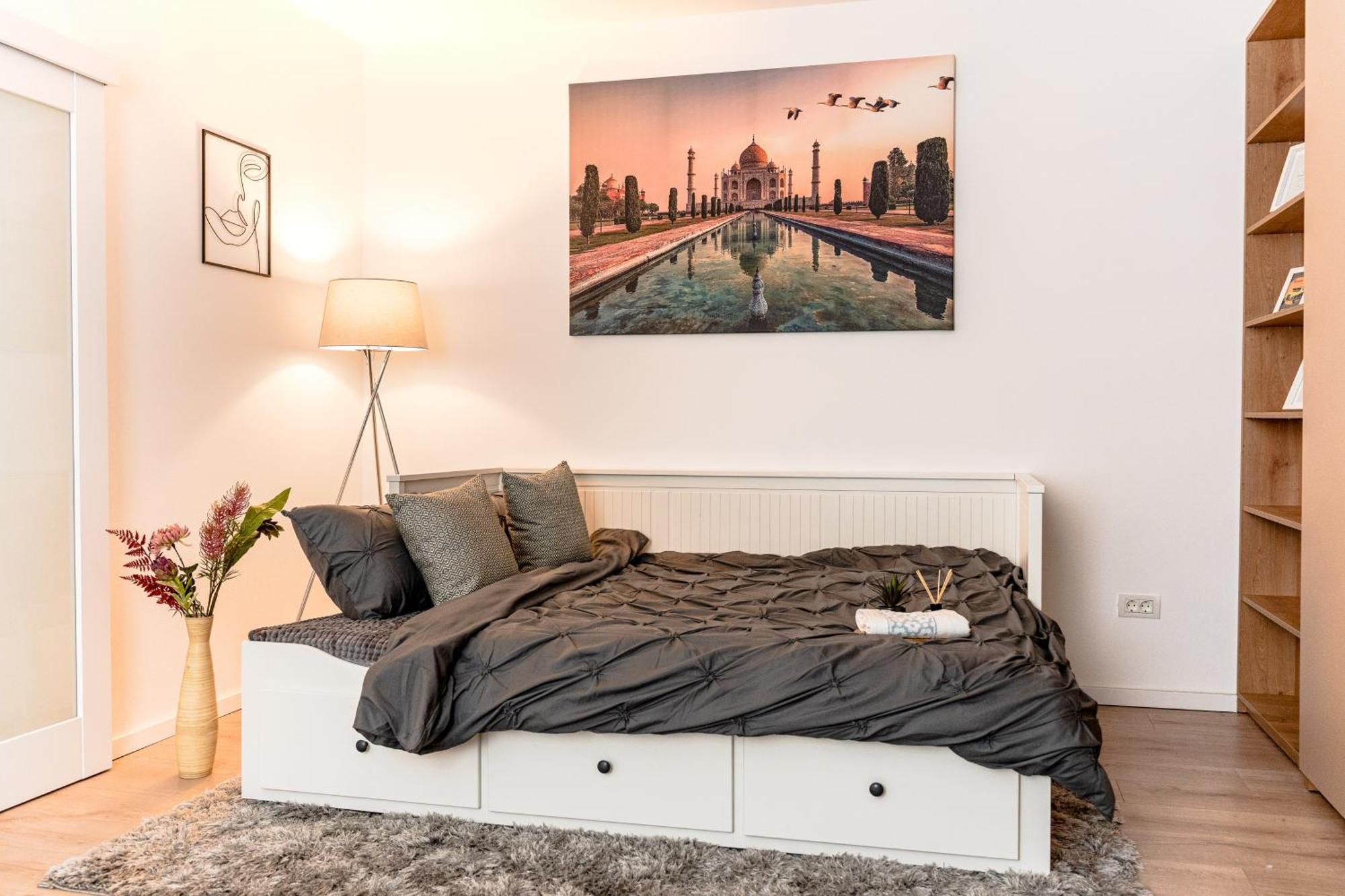 Central Athena Studio - Inima Pietei Unirii - By Openhouse Apartments Temeşvar Dış mekan fotoğraf