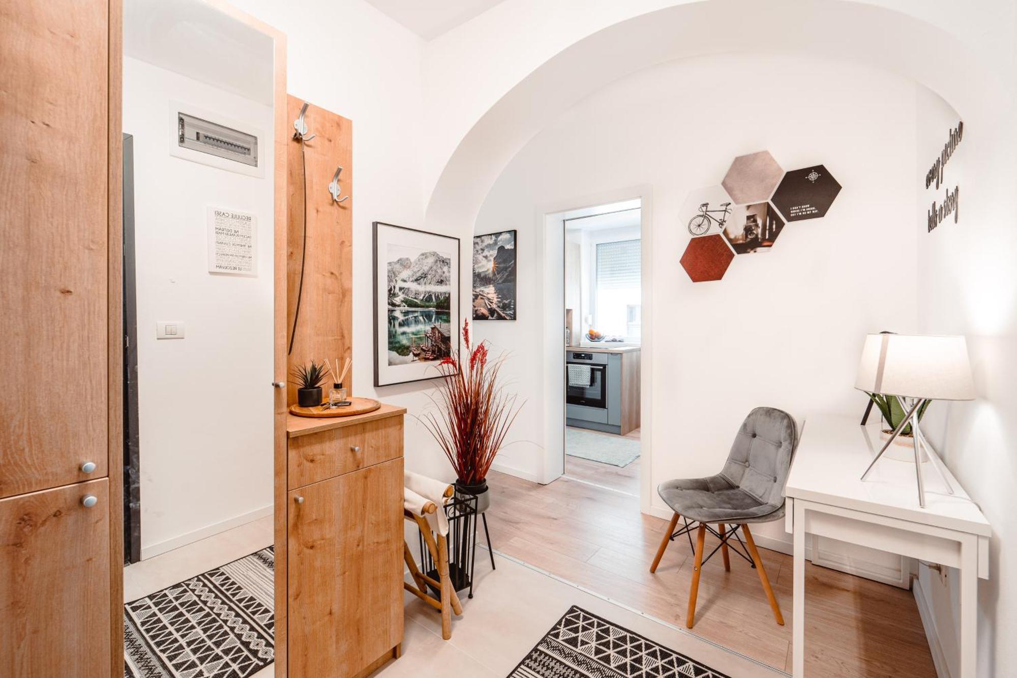 Central Athena Studio - Inima Pietei Unirii - By Openhouse Apartments Temeşvar Dış mekan fotoğraf