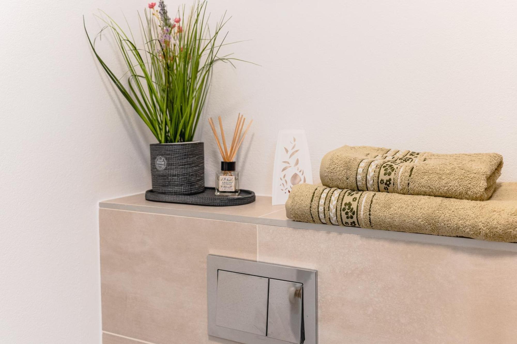 Central Athena Studio - Inima Pietei Unirii - By Openhouse Apartments Temeşvar Dış mekan fotoğraf